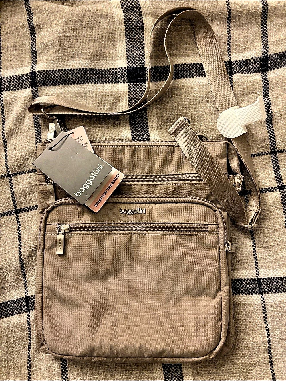 Baggallini Modern Out and About Nylon Crossbody Bag Purse NWT In Moonrock